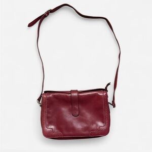 Elegant Burgundy Leather Shoulder Bag